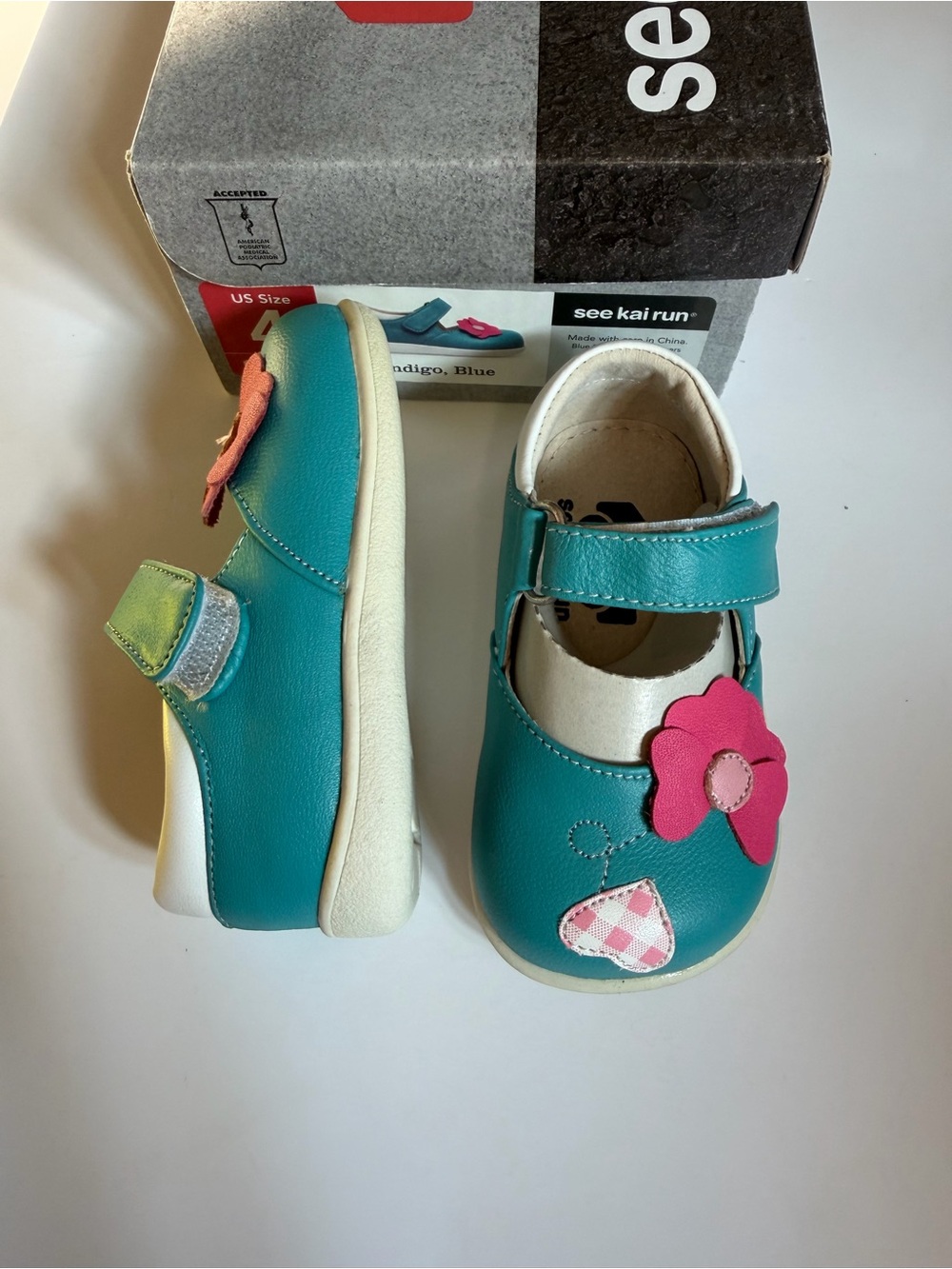 See Kai Run Teal Mary Jane Shoes with Pink Flower Accent - Picture 2 of 3